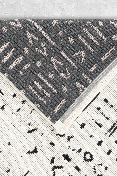 Mercan Serisi Beyaz Renk Makinede Yıkanabilir Kilim GH-8433