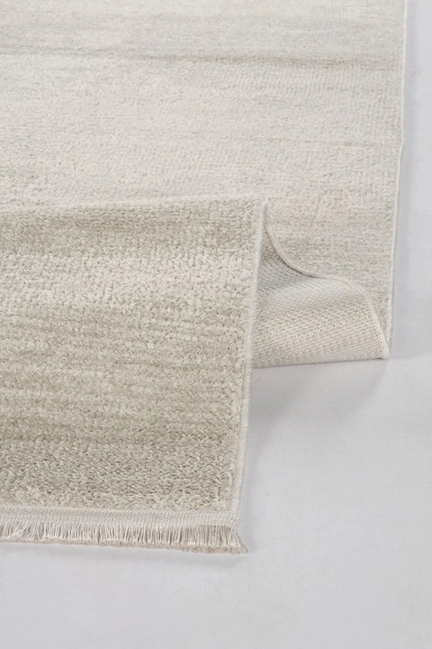 Morien Serisi Krem Renk Yumuşak Makine Halısı AP-8421