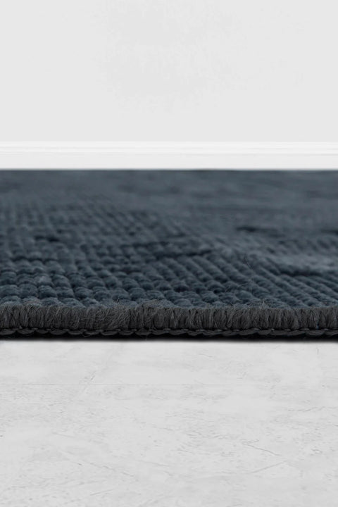 Mercan Serisi Antrasit Renk Makinede Yıkanabilir Kilim GH-8431