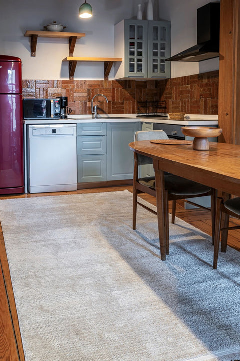 Morien Serisi Krem Renk Yumuşak Makine Halısı AP-8421