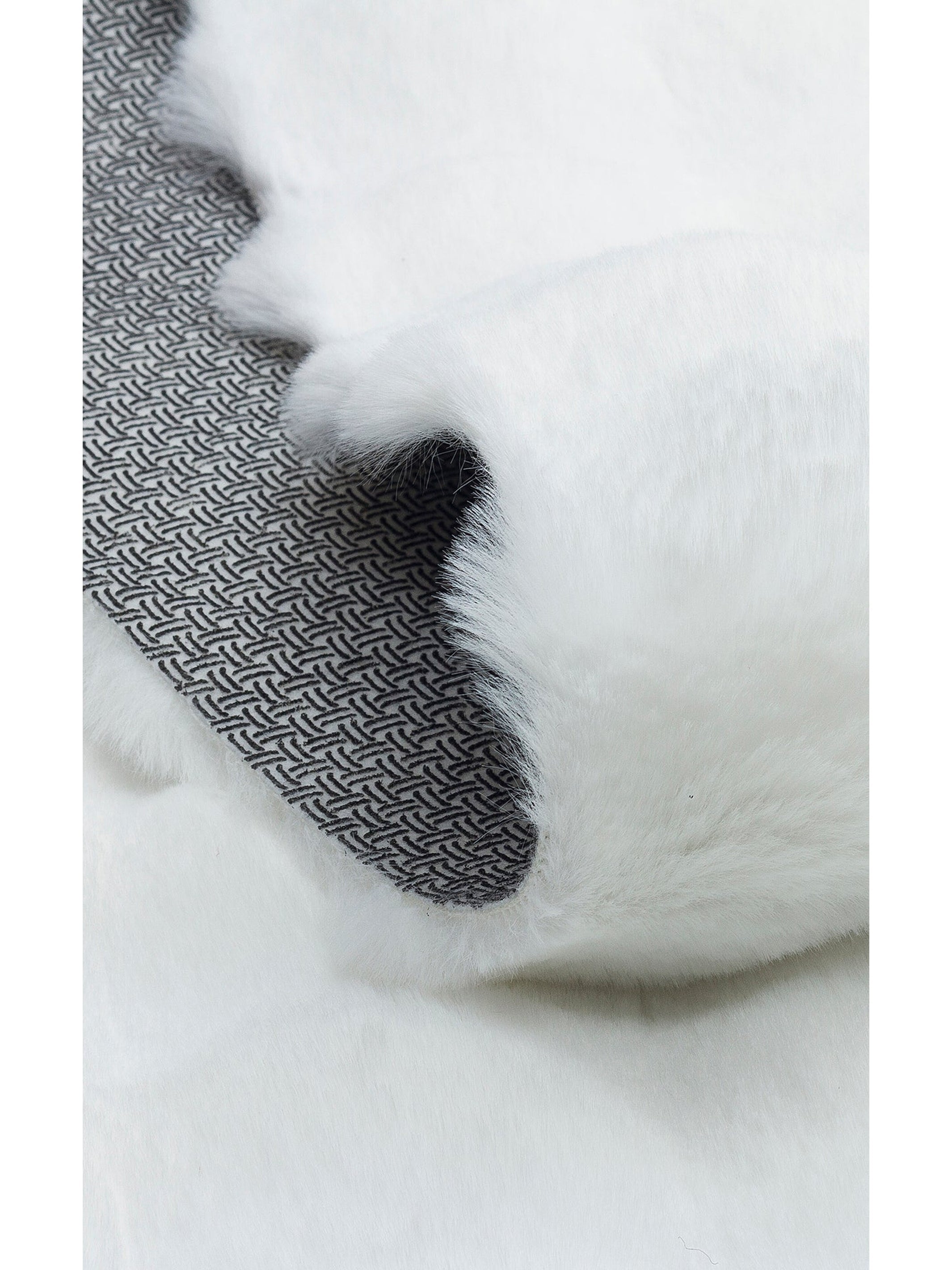 Eskimo Serisi Özel Yüksek Alçak Dokulu Yumuşak Tuşeli Suni Kürk PLAIN CREAM