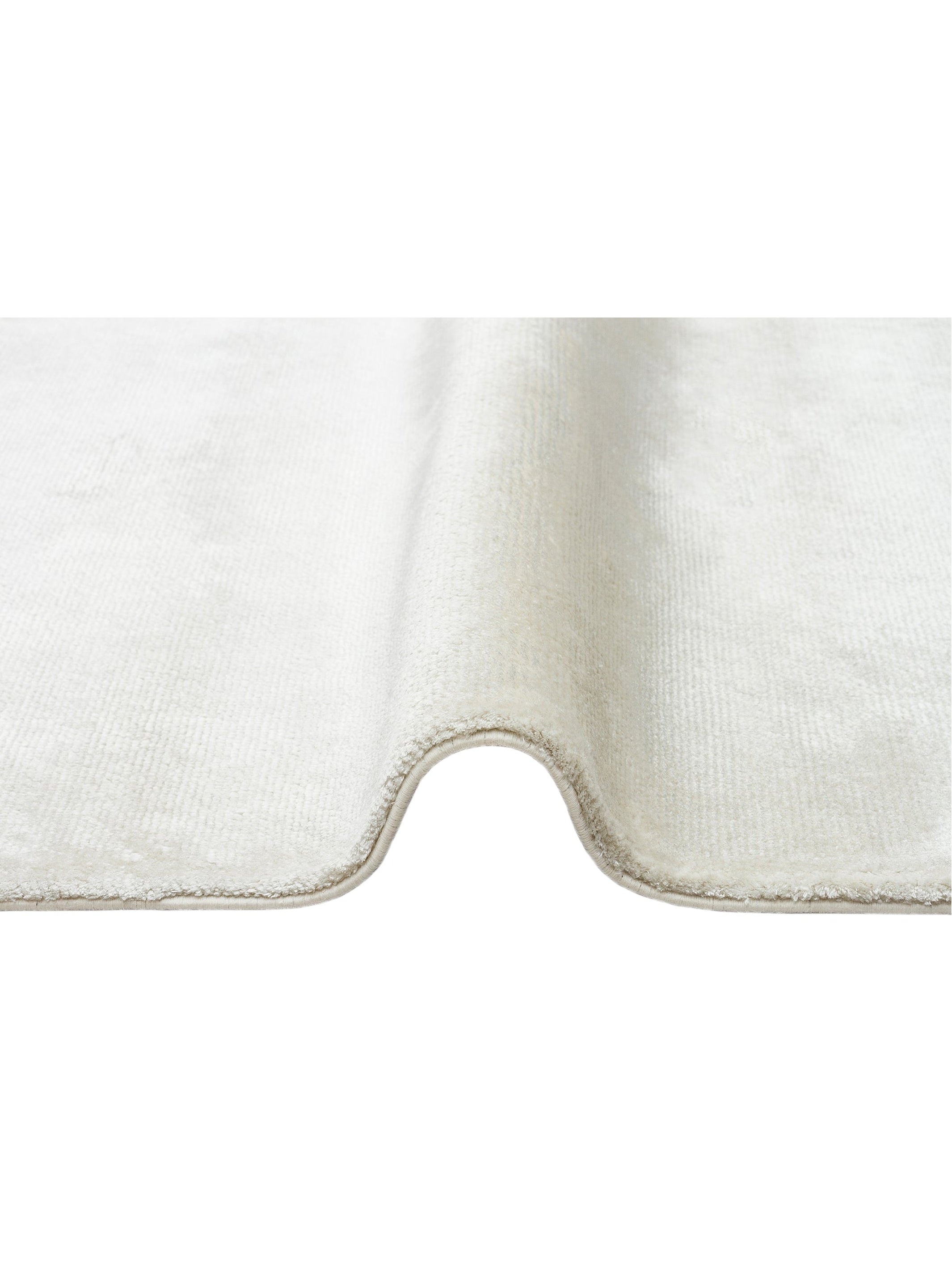 Oushak Plain %100 Naturel Düz Renk El Emeğiyle Özel Tezgahlarda Üretilen Viskon Uşak Halısı PLNECR