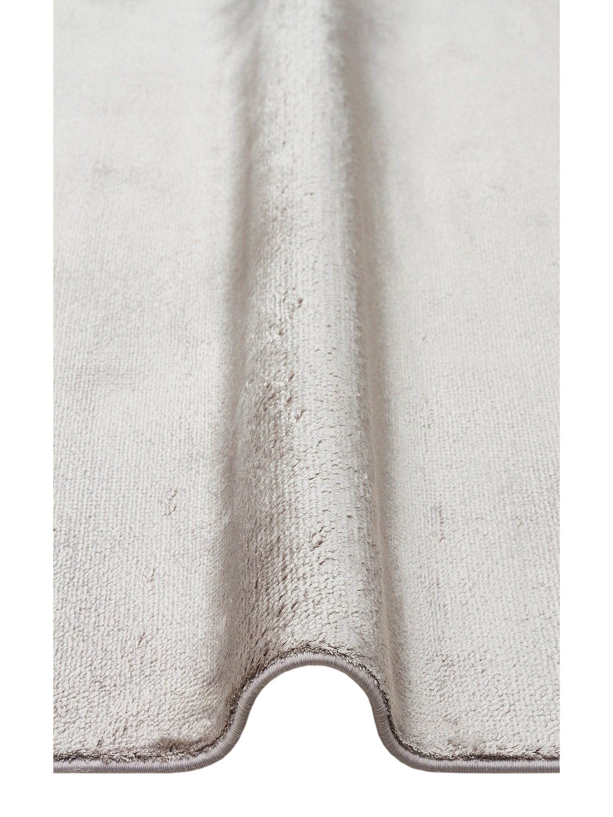 Oushak Plain %100 Naturel Düz Renk El Emeğiyle Özel Tezgahlarda Üretilen Viskon Uşak Halısı PLNSLV